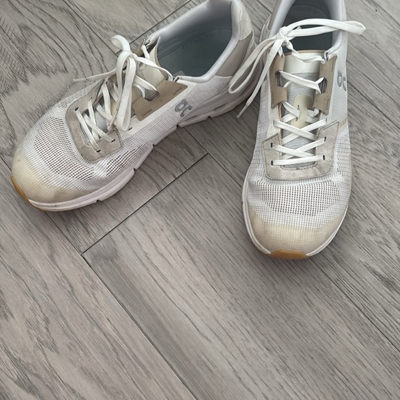 On Running Shoes - On Running White and Gray Sneakers